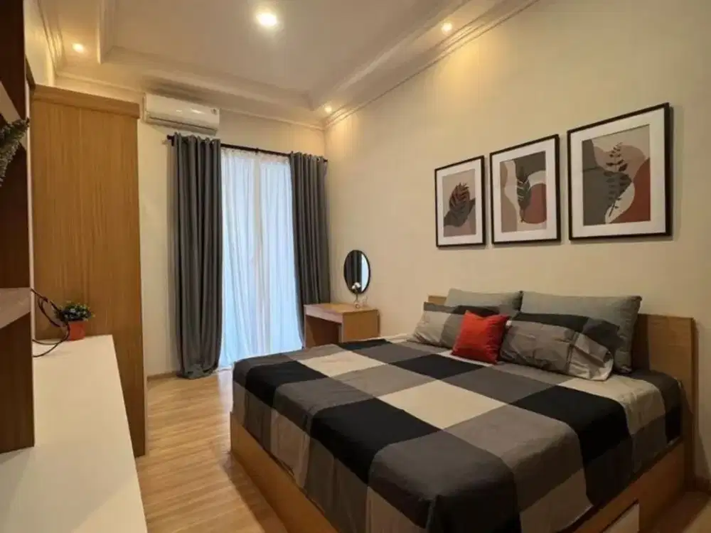 Rumah Griya Asri Pakuwon City  STRATEGIS FURNISH