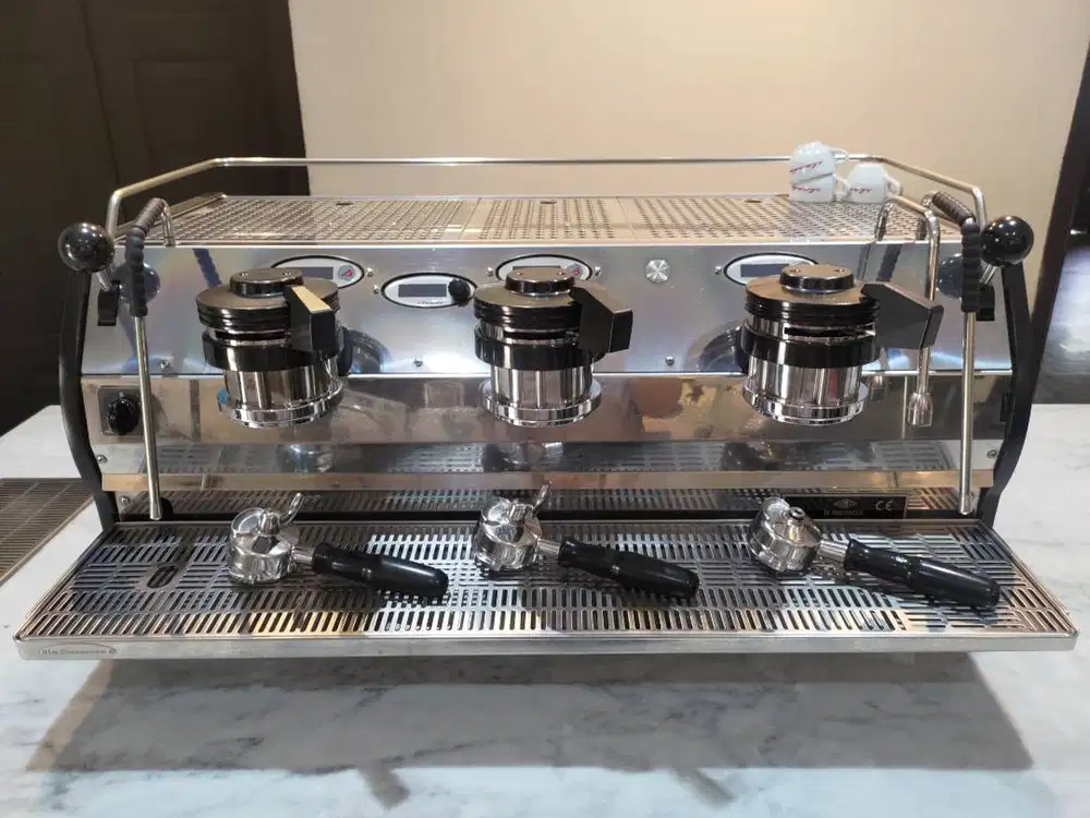 Mesin Kopi La Marzocco Strada EP 3 Group (second)