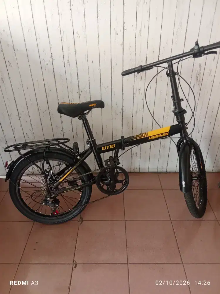 Sepeda lipat seperti baru
