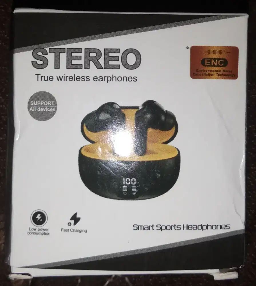 Headset bluetooth warna cream