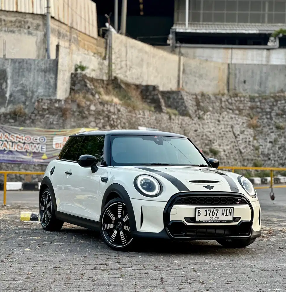 (King Mobilindo) Mini Cooper 2.0S 2022 Km7rb Like New