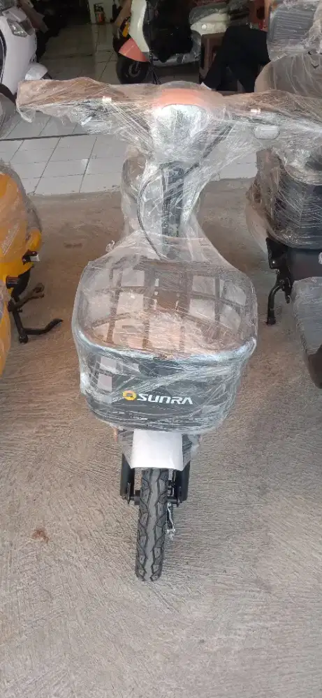 Toko bagus sepedah listrik karapang, depan gerbang perumahan TKK