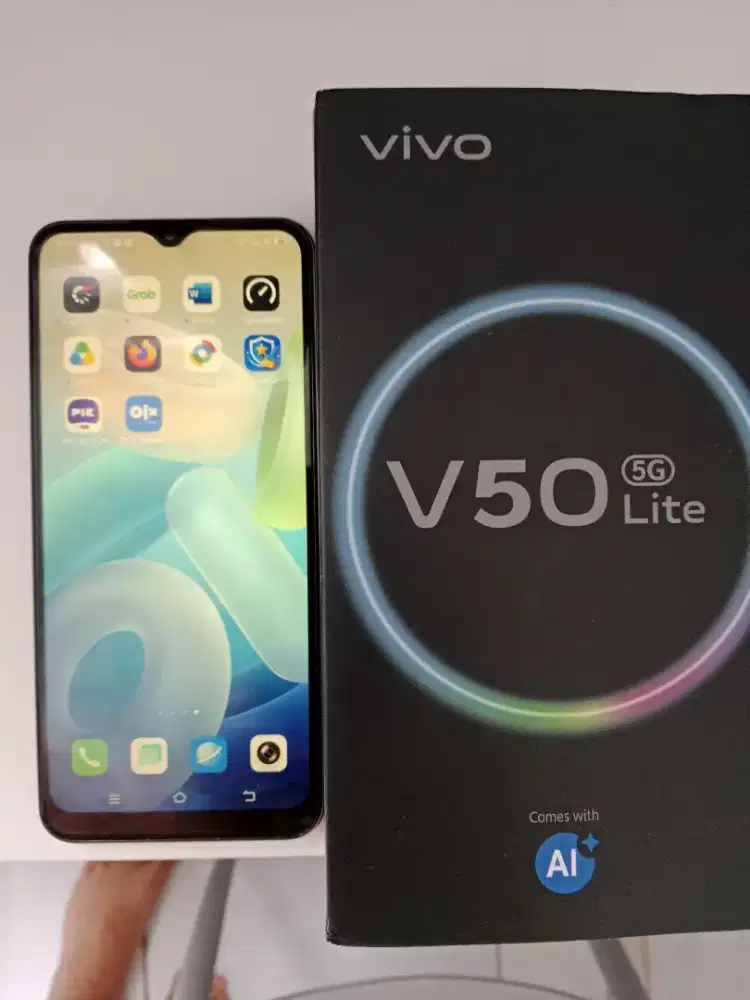 Vivo V50 baru 12(+1) /512 gb 5G