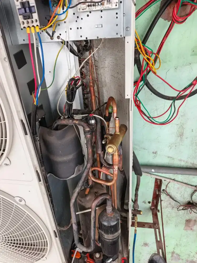 Jasa perbaikan AC,AC netes,bocor freon,ganti pipa,bongkar pasang
