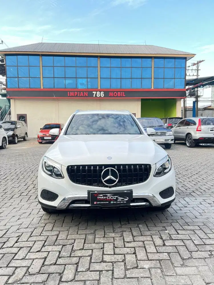 Mercedes Benz GLC250 AT Putih 2015 glc 250 glc200 nx200 2016 bmw x3 x5