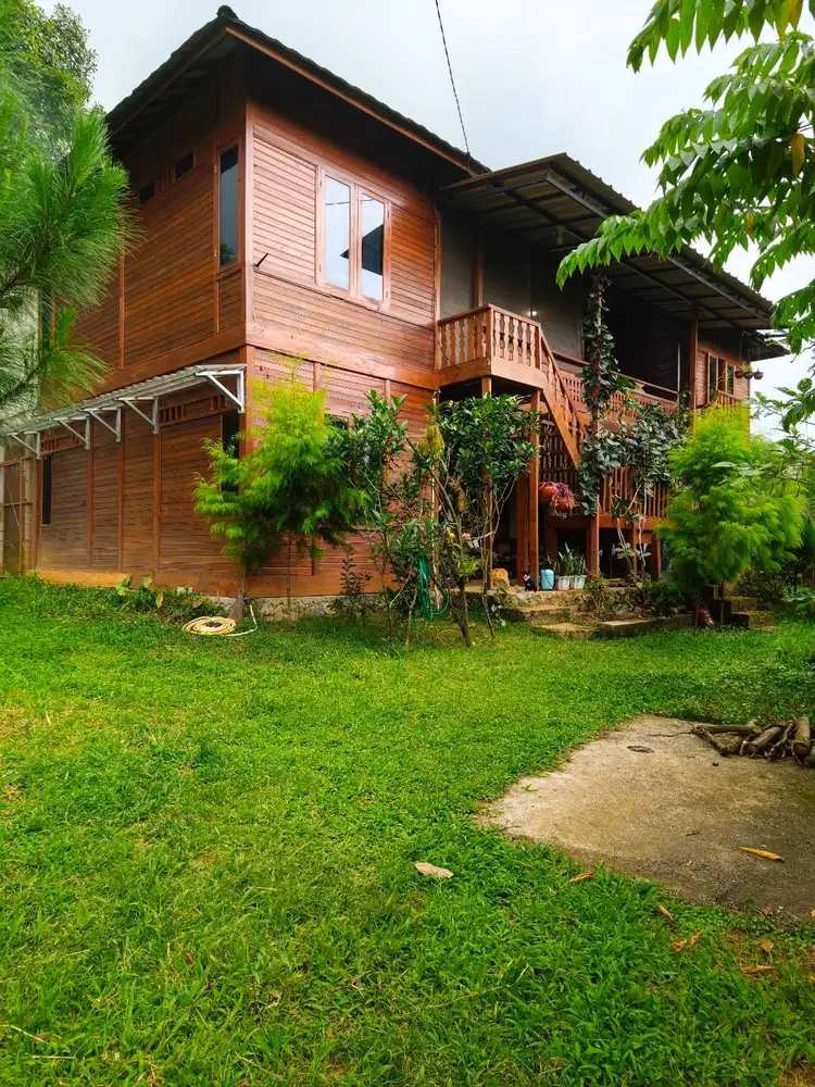 Rumah Kayu Semi Villa
