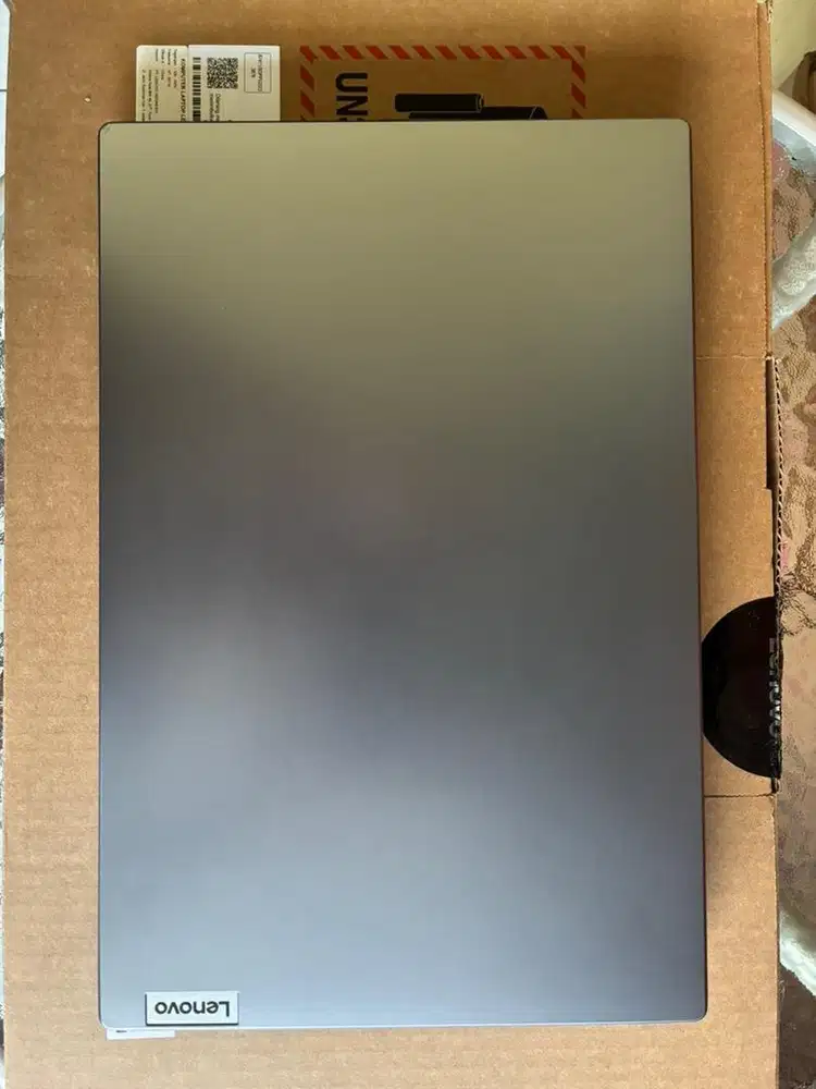 [Dijual] Laptop Lenovo V14 AMN - Second