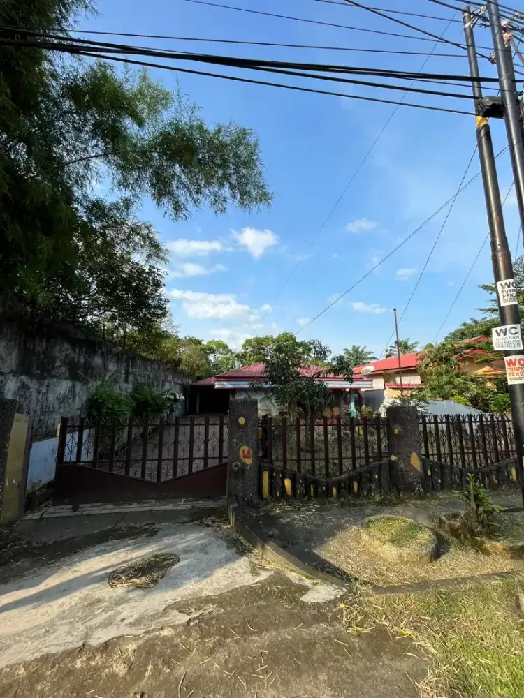 Dijual rumah di lokasi strategis
