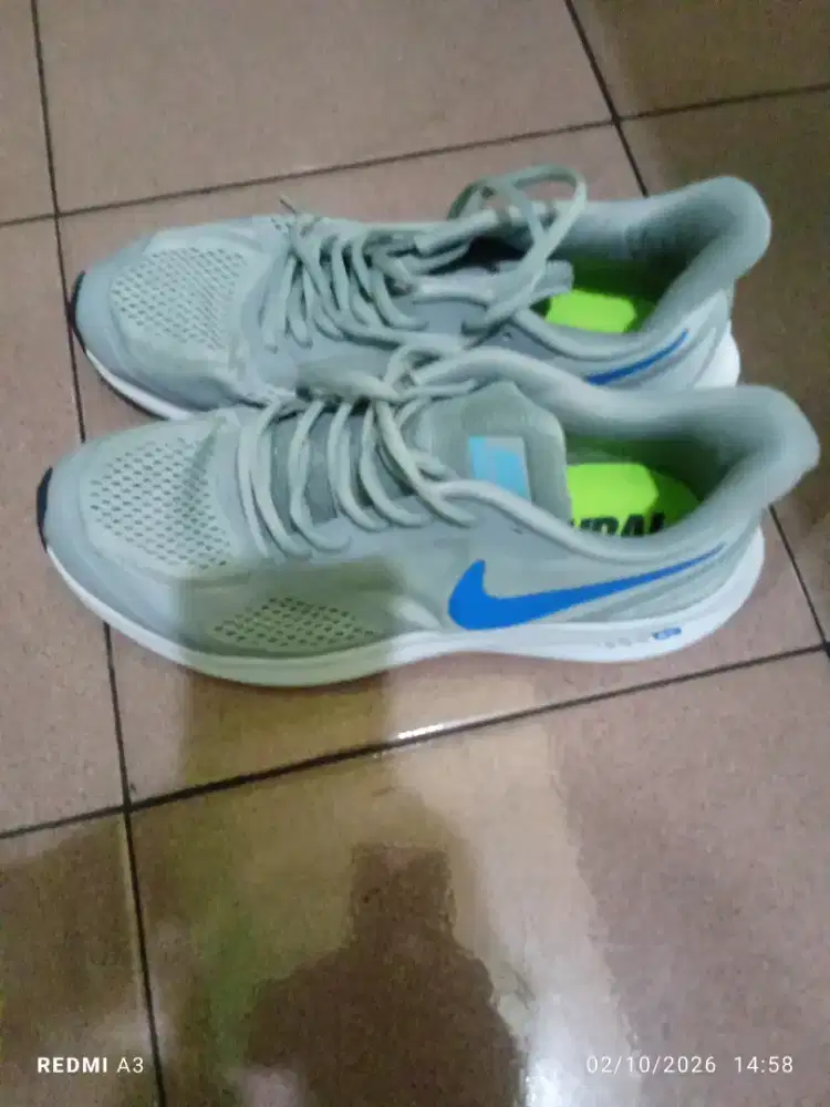 Sepatu Sport Nike Mulus