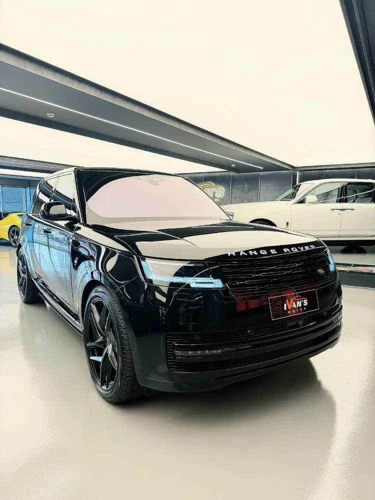 RANGE ROVER VOGUE 3.0 SWB First Edition 2022 BLACK KM 8,xxx RECORD APM
