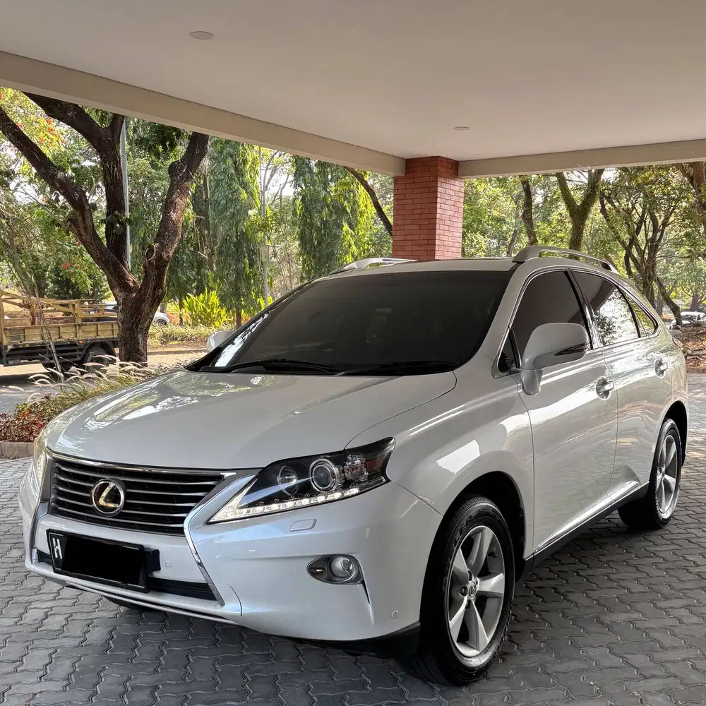 DP 50jt LEXUS RX 270 Istimewa
