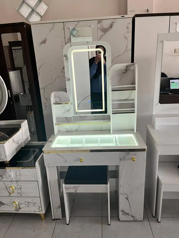REDAY MEJA RIAS LAMPU LED TERMURAH SALE