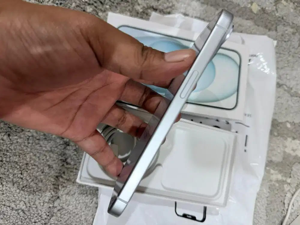iphone 15 128gb all operator (bukan simlock)