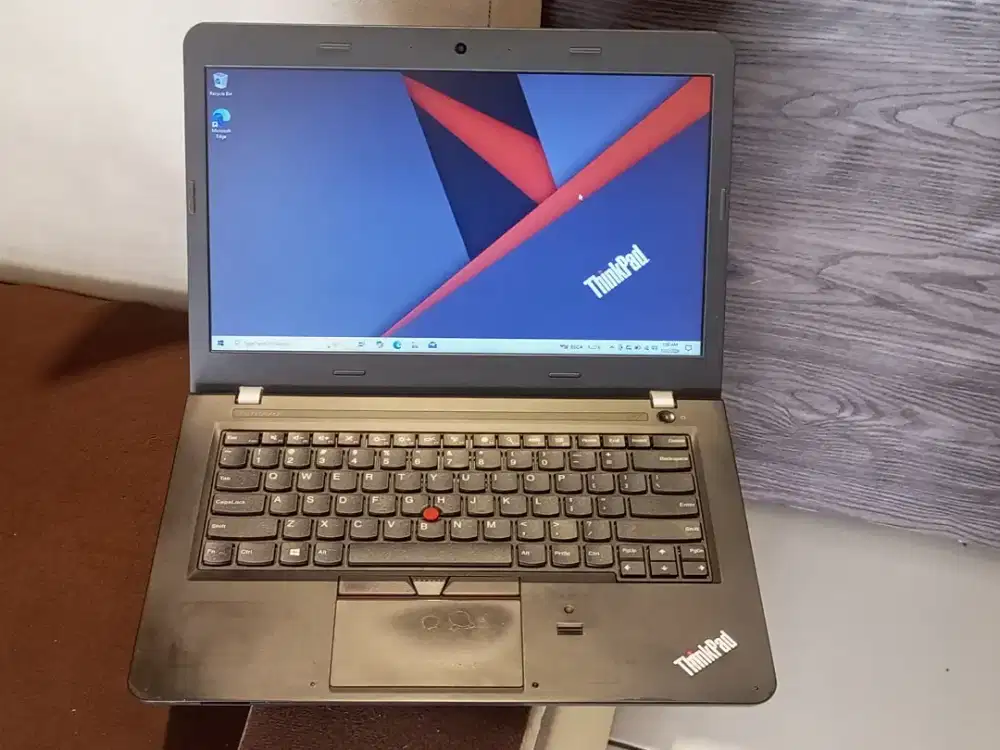 Lenovo Thinkpad E450 | Dual VGA| I5 5200U| Ram 8/256 gb