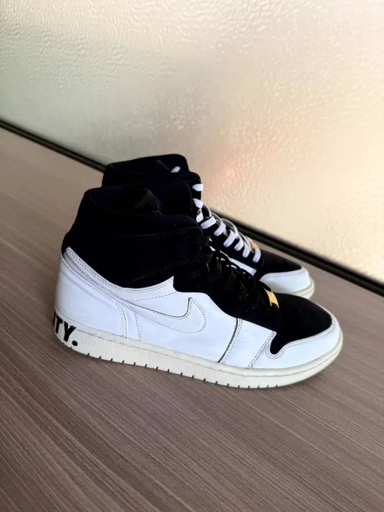 Sepatu Air Jordan 1 Retro High 'Equality' (2018) - Size 29.5 cm