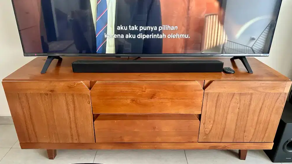 Meja TV Kayu Jati