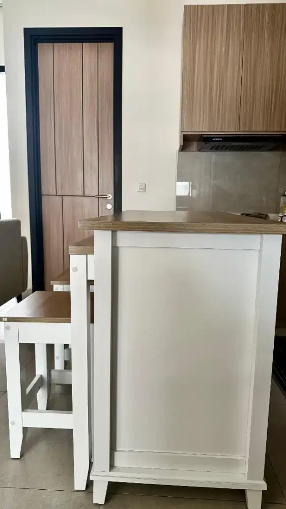 Meja Makan Island Dekoruma
