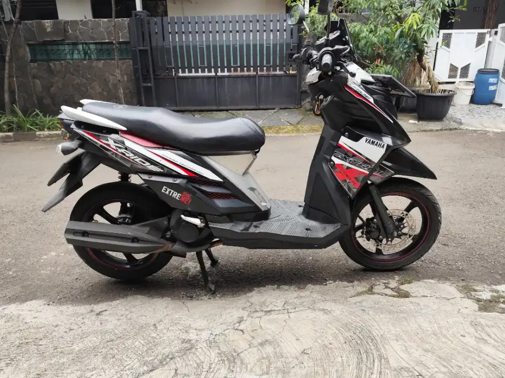 X-Ride Hitam tahun 2016
