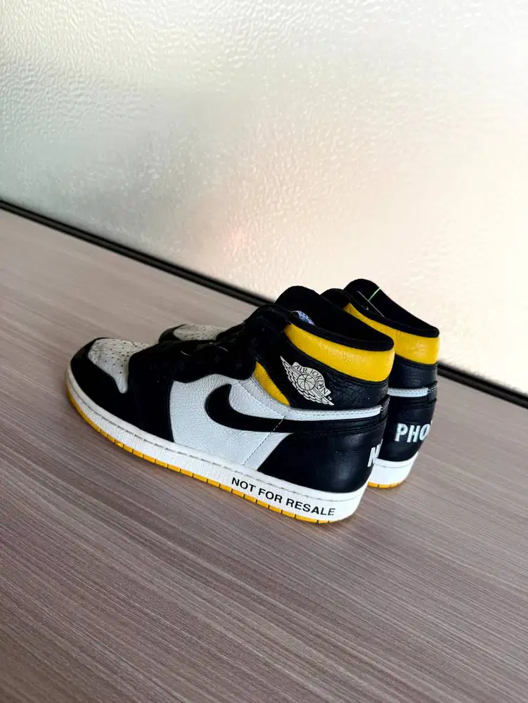 Sepatu Air Jordan 1 Retro High OG 'Not For Resale' - Size 28.5 cm
