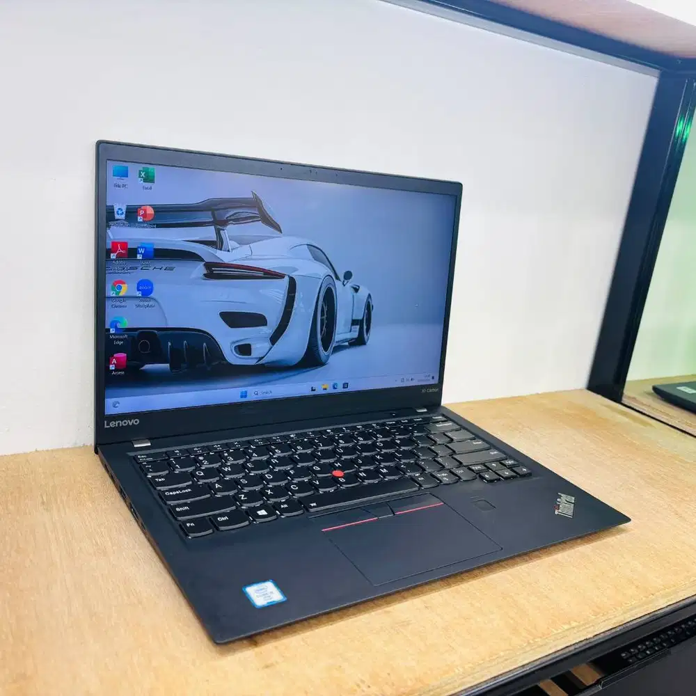 Laptop Thinkpad X1 Carbon  INTEL CORE i5-6300U Ram 8gb SSD 256GB seken