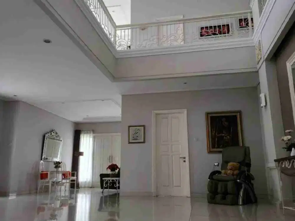Dijual Murah Rumah Hook Furnish di Graha Famili Surabaya