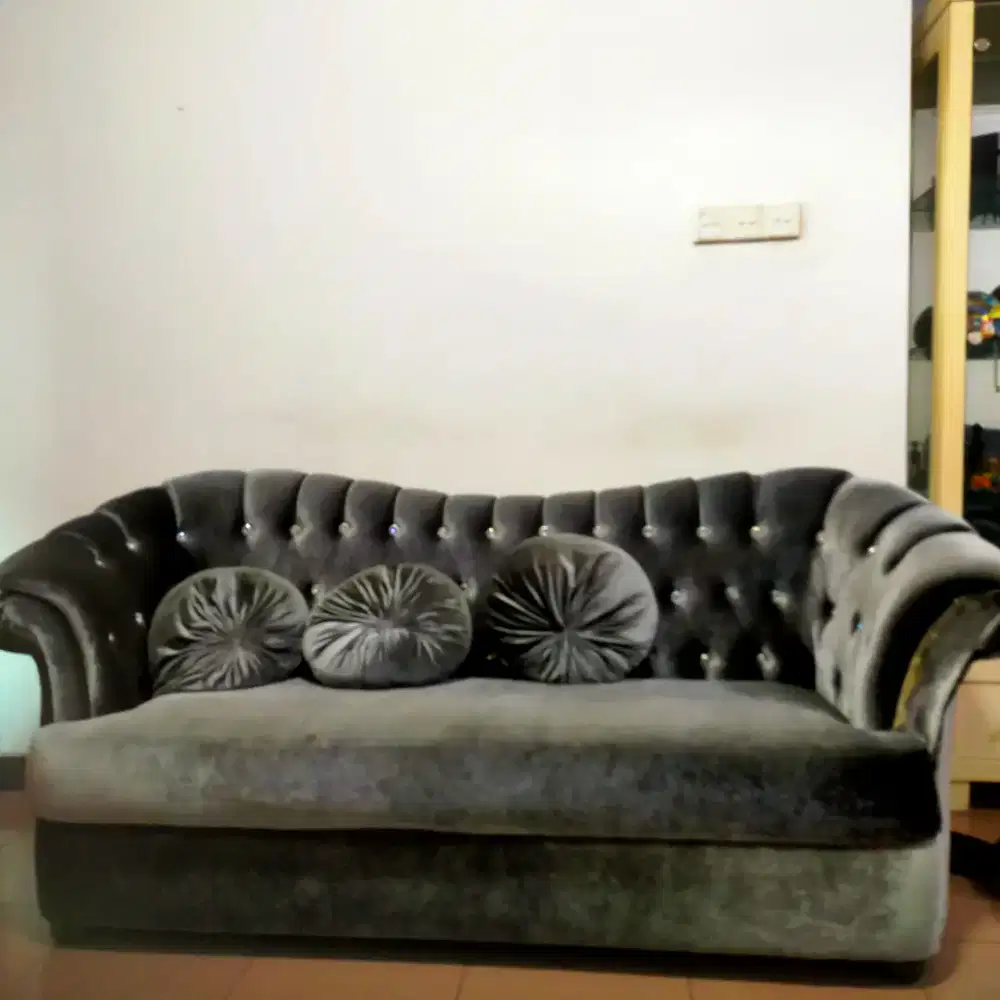 Sofa bludru abu dua meter
