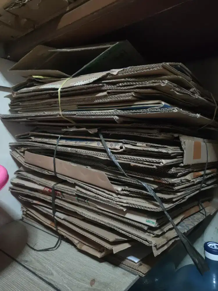 Kardus bekas ,berbagai ukuran