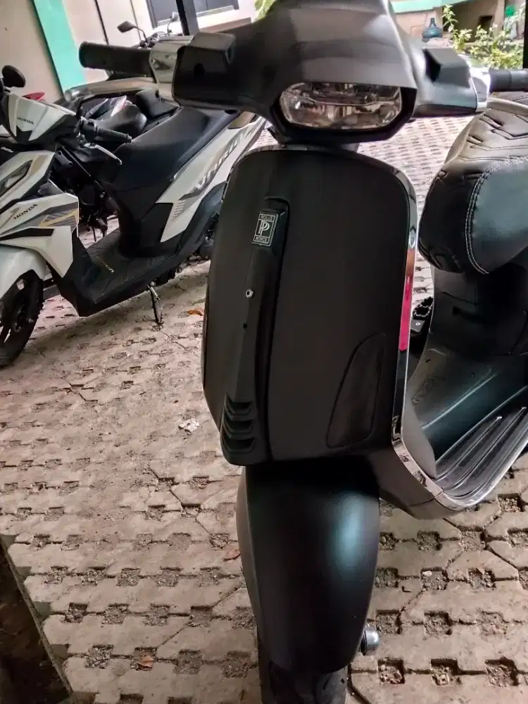 Dijual Vespa Hitam th 2021