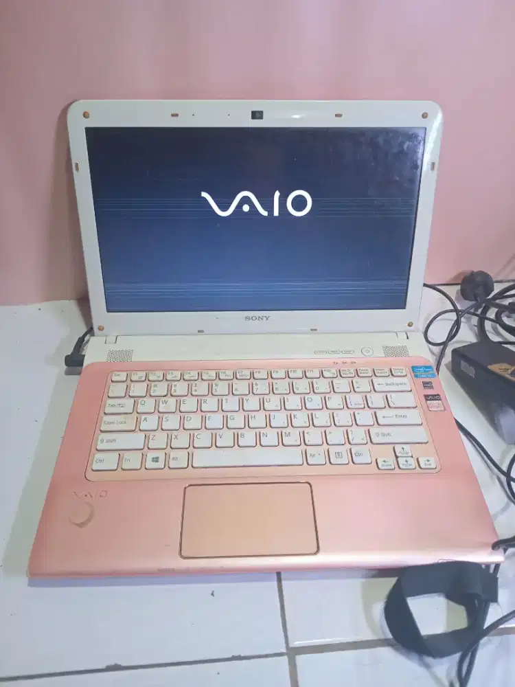 Laptop Sony intel corw i3 Pink