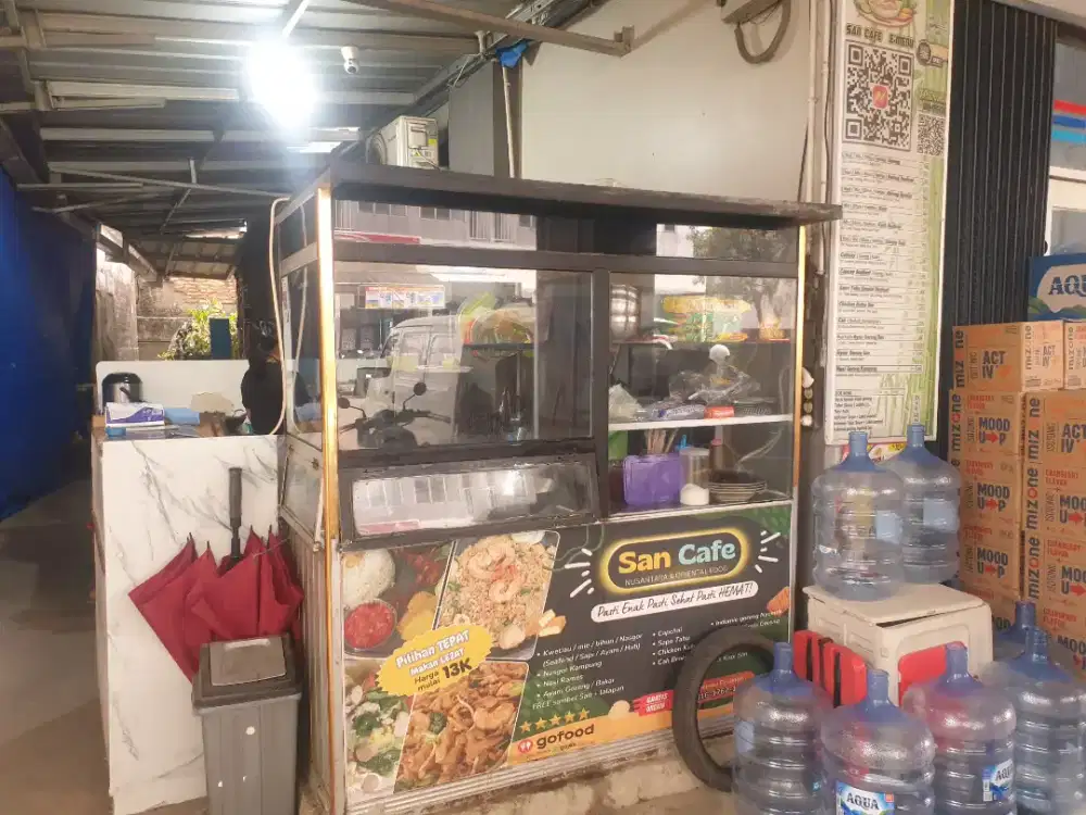 Penjaga stand makanan
