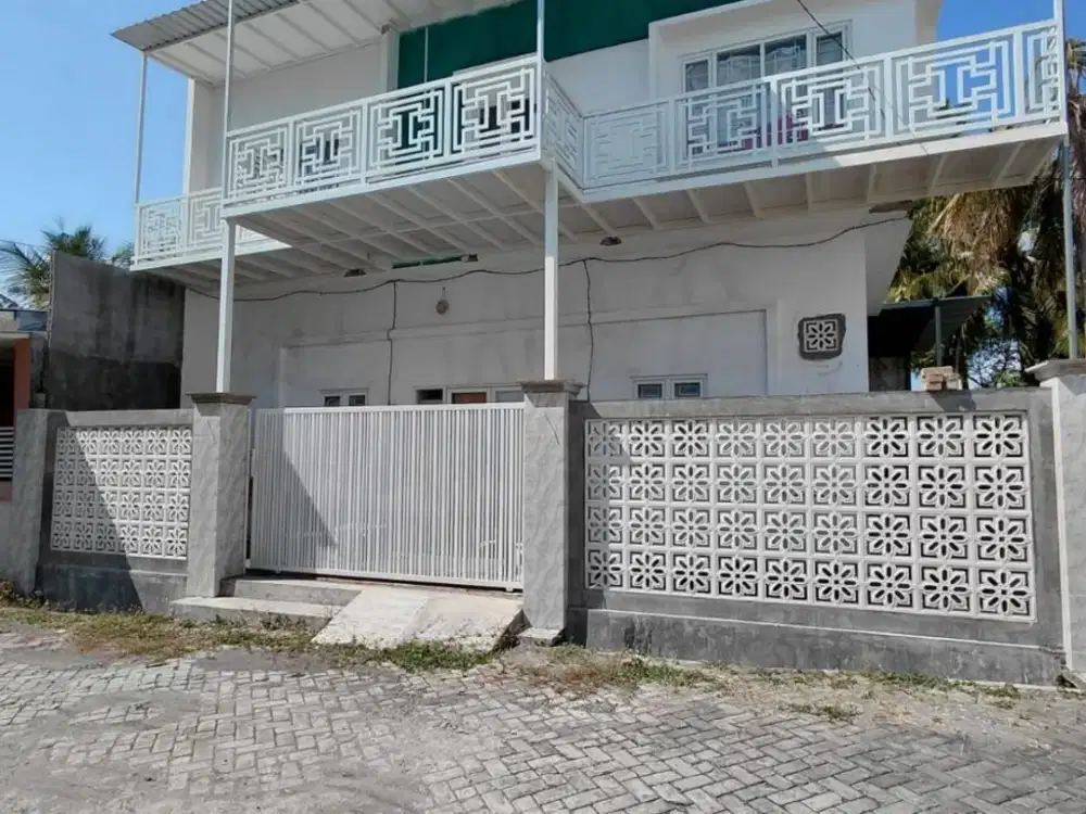 Dijual Rumah Baru Renovasi di Tukangkayu Banyuwangi