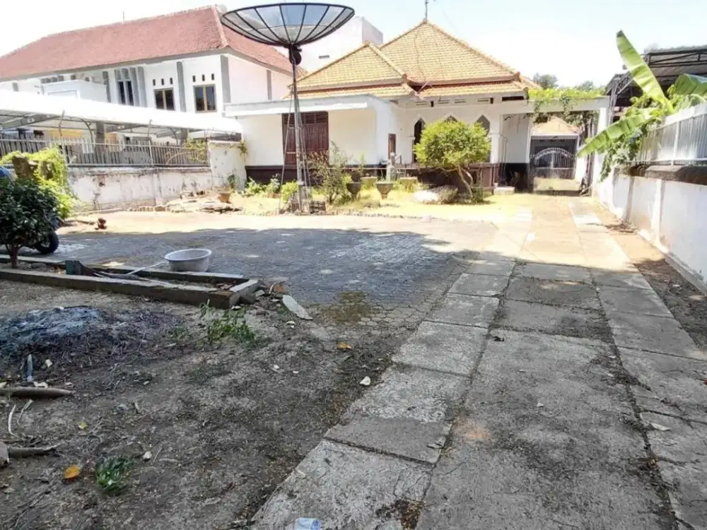 Dijual Rumah Vintage Dekat Stadion di Penganjuran Banyuwangi
