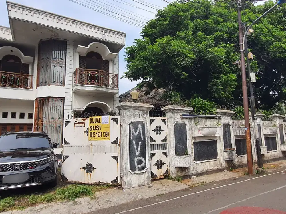 Turun Harga Rumah Strategis  Lokasi Dekat Jl. Raya Mampang, Jakarta Selatan