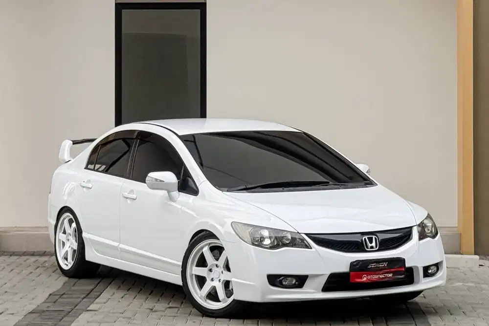Honda Civic FD1 1.8 AT Matic 2010 Hitam Wrapped Putih. CIVIC BATMAN