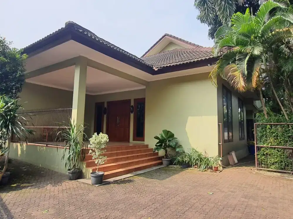 Rumah Asri dan Luas, Nyaman dan Sejuk Di Harjamukti, Dekat LRT dan Tol Cibubur