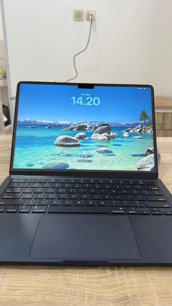 Macbook Air 13 M4 2025