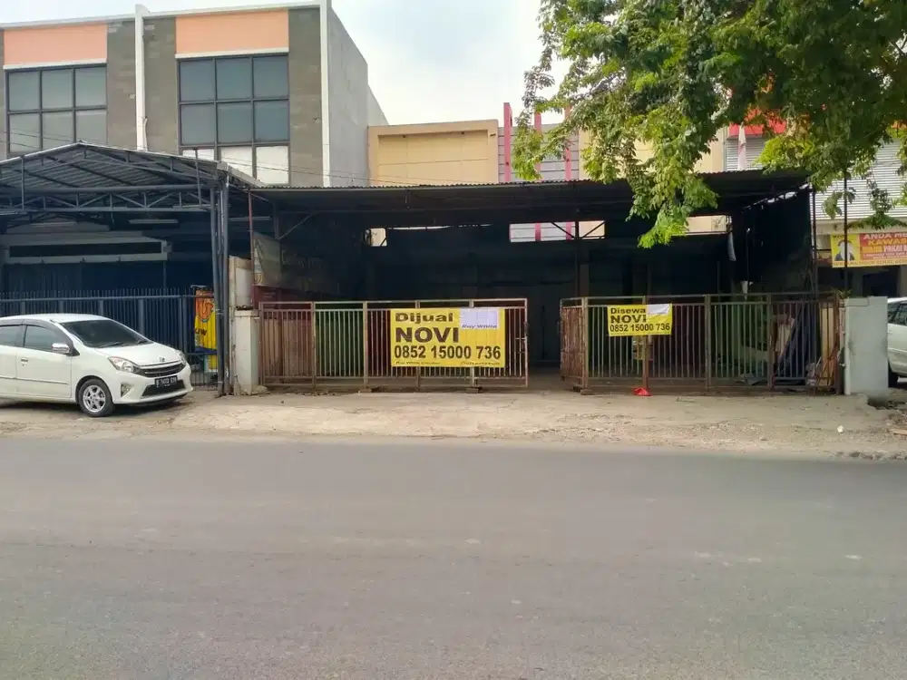 Showroom/Gudang Pinggir Jl. Raya Lapangan Tembak Cibubur, Lokasi Strategis,Cocok Utk Semua Usaha, Ramai, Harga Nego