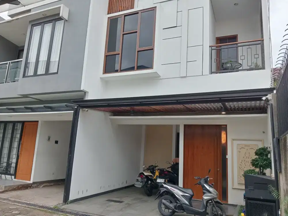 Kelapa Dua Depok, Baru, 3 Lantai, Siap Huni, Lokasi Strategis,Cash/KPR
