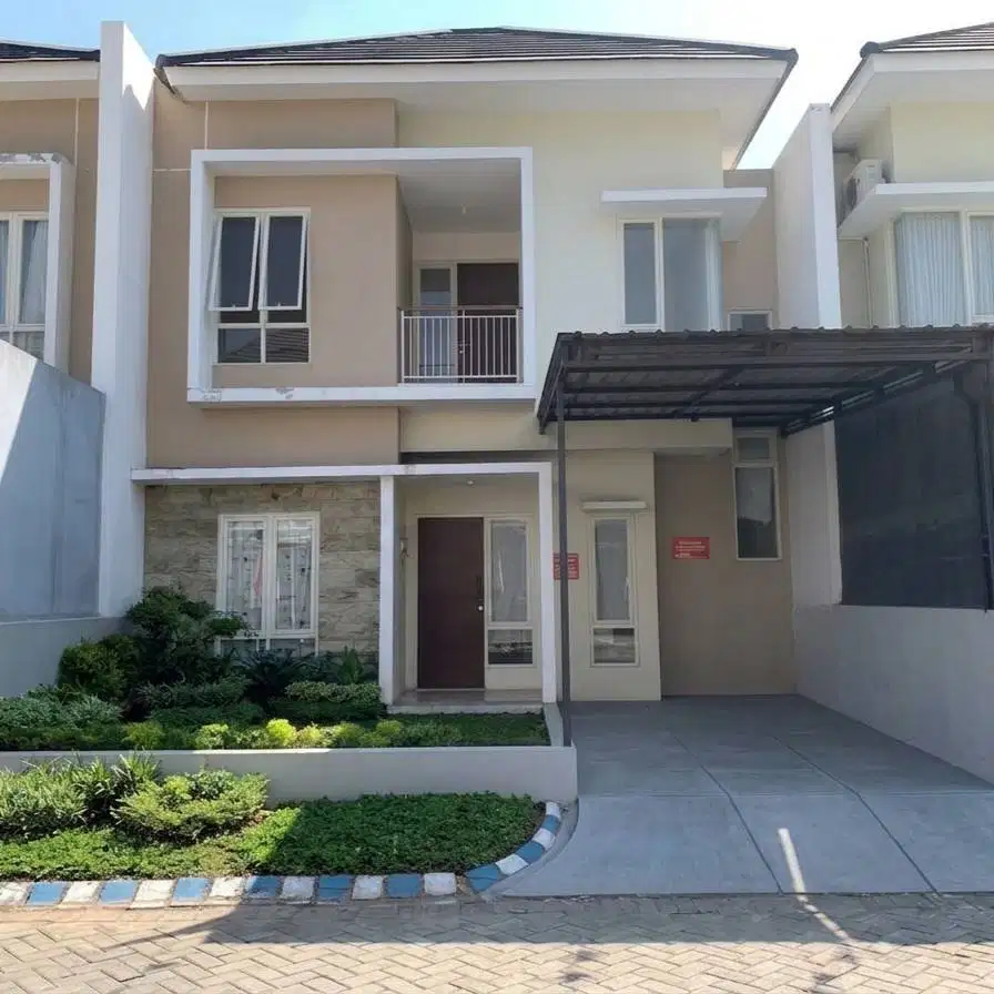 Dekat Alun-alun Sidoarjo - Rumah 2 Lantai Siap Huni