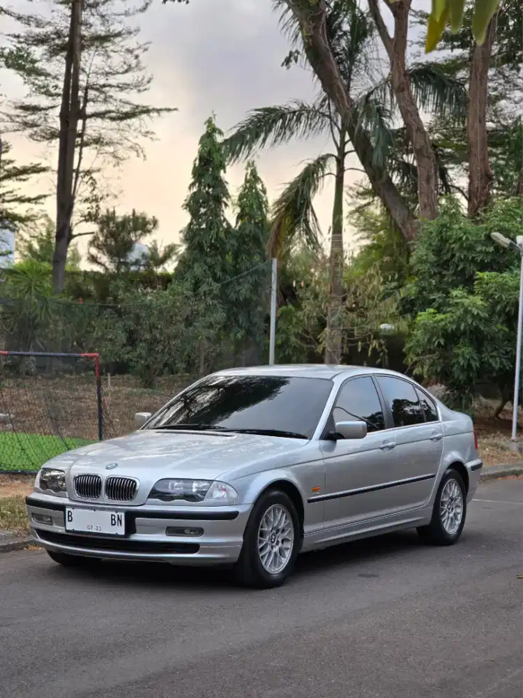 BMW E46 325i LOW KM 96RB AN PRISTINE CONDITION MULUSS PAJAK ON PANJANG