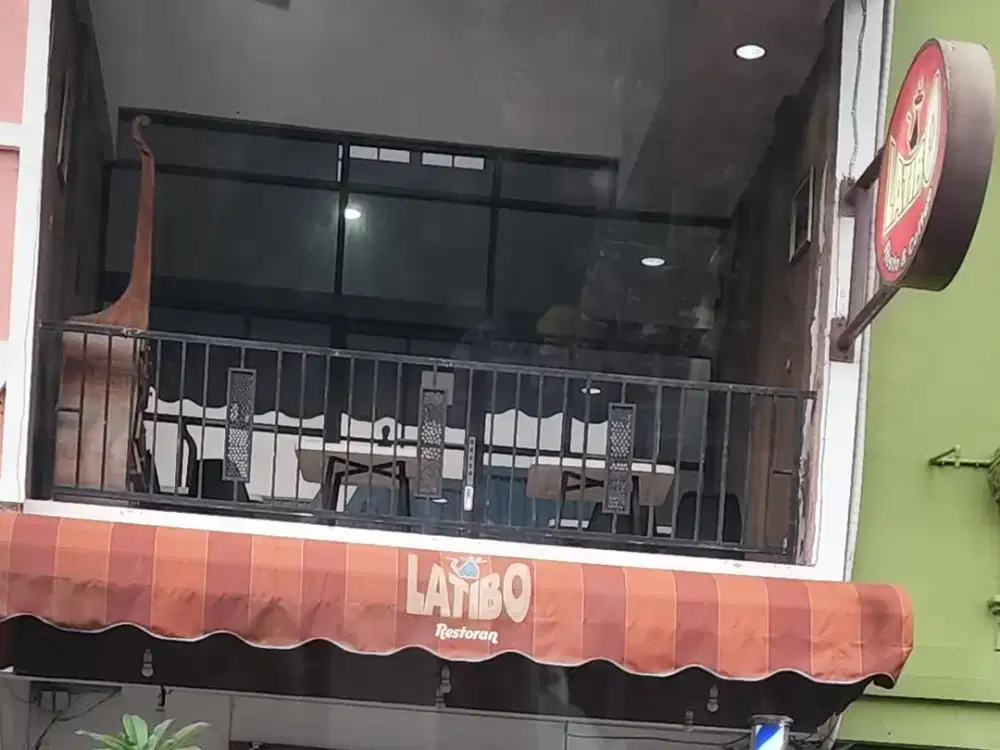 Ruko siap usaha di Kota Wisata