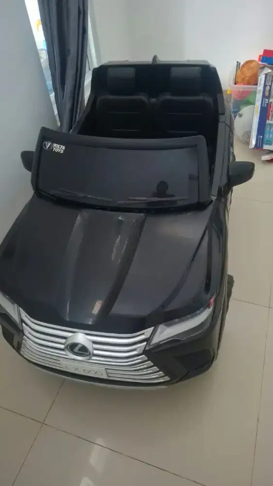 MOBIL MAINAN ANAK LEXUS / MAINAN MOBIL AKI