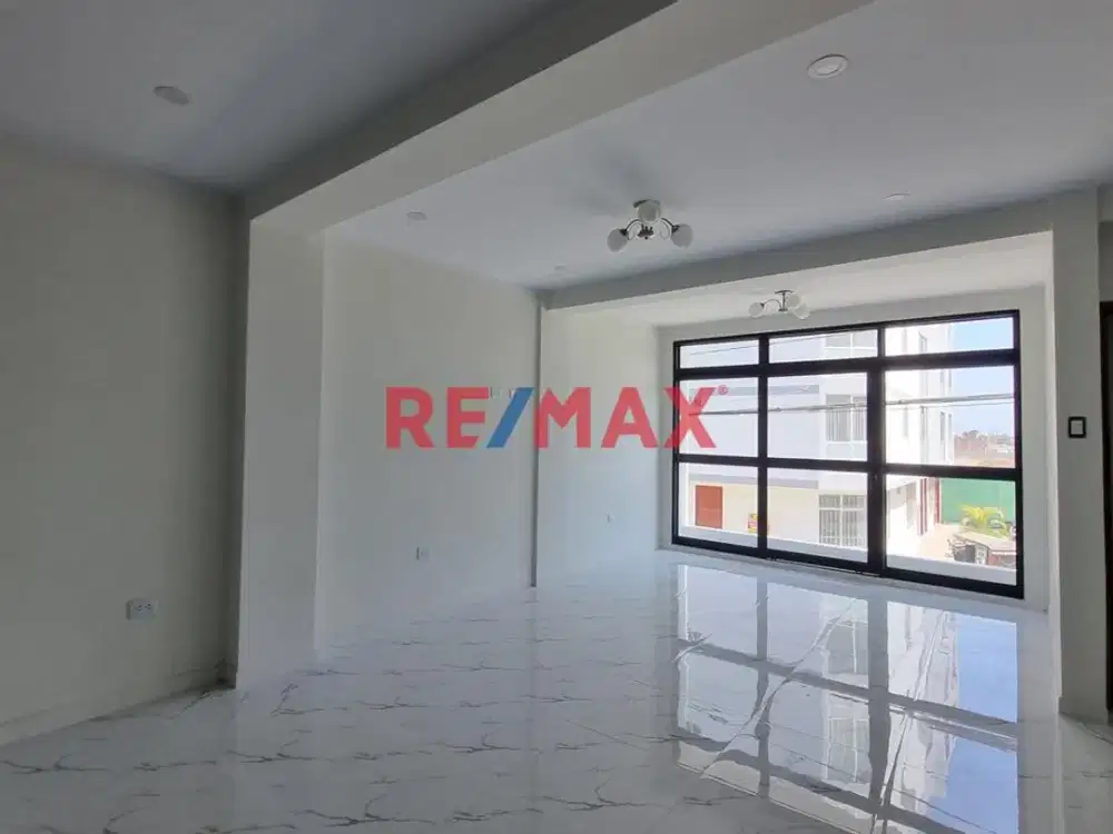 Town House, 2 Lt, Siap Huni, Semi Furnished, Bebas Banjir, Bisa KPR
