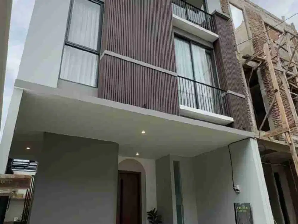 RUMAH DIJUAL MURAH DALAM CLUSTER DI LEBAK BULUS JAKARTA SELATAN