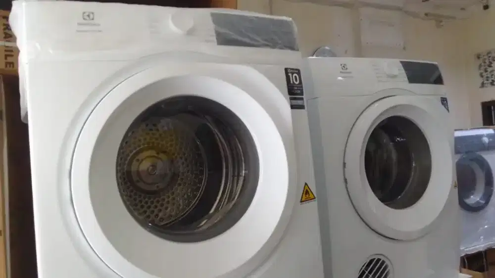 Mesin cuci dan dryer electrolux