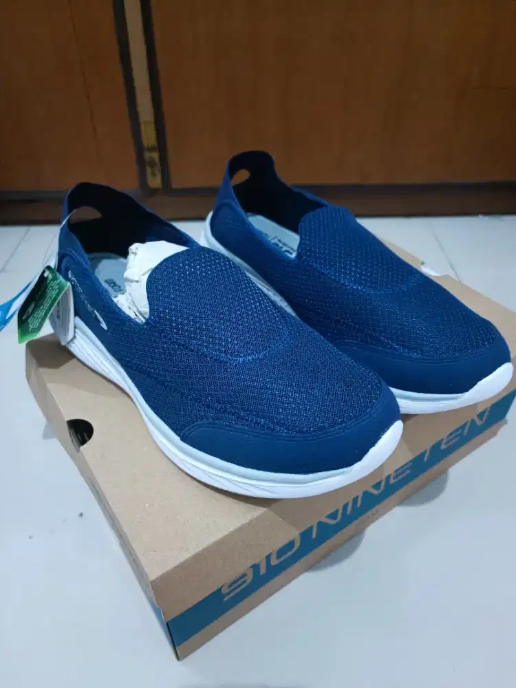 Sepatu santai 910