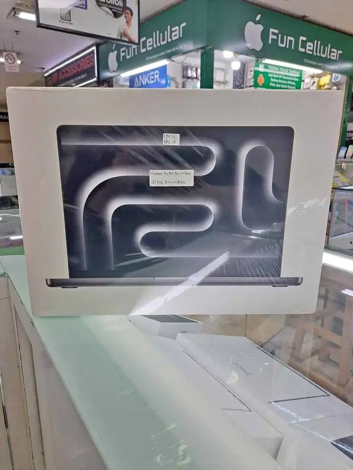 Macbook Pro M3 Pro 14 Inch 18/1TB SSD Space Black New Garansi IBox
