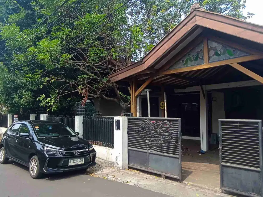 Rumah Nyaman Di Kebayoran Baru Strategis