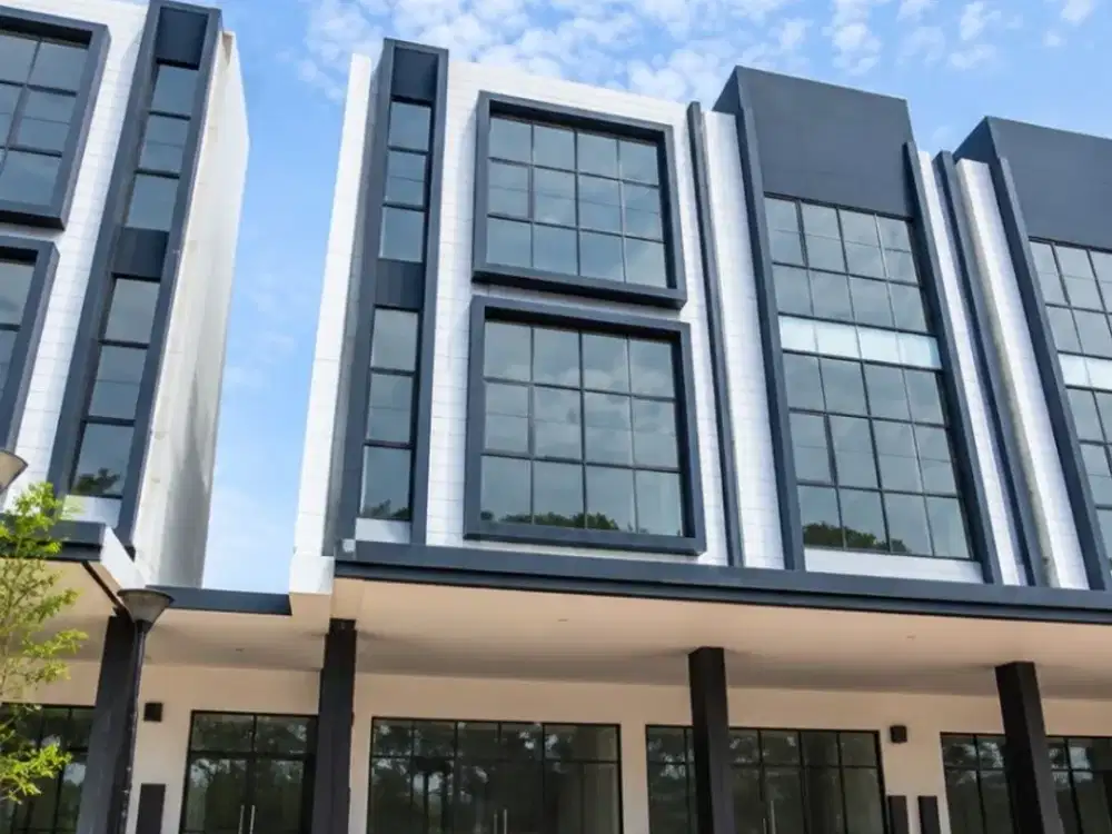 Dijual Ruko Maison De Wisteria Cocok Untuk Usaha & Perkantoran di Pintu Utama Metland Menteng Cakung Jakarta Timur