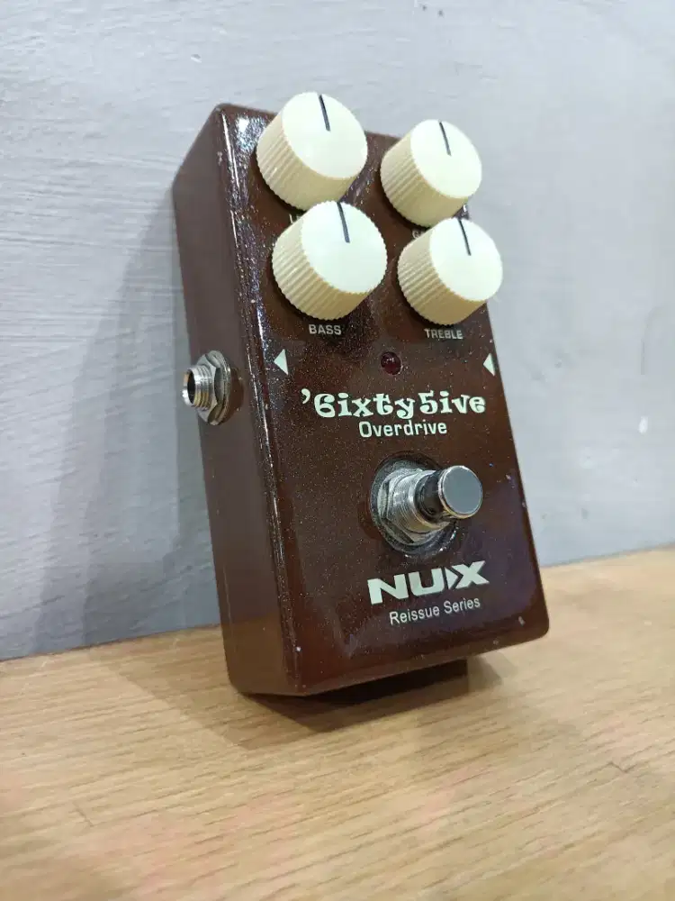 Efek gitar overdrive nux 6ixty 5ive 65